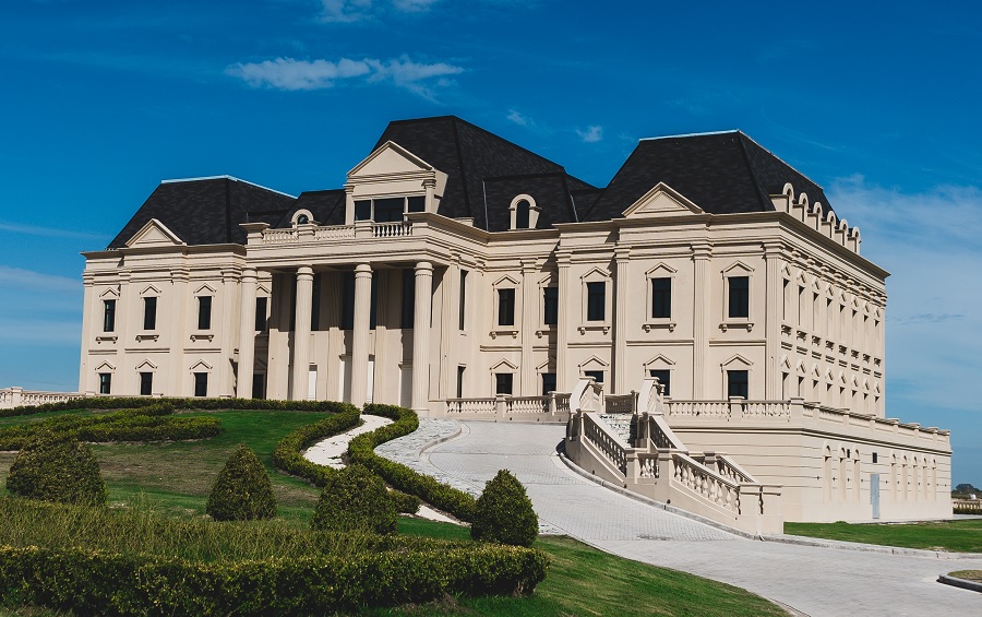 Pride, inspirado en Versalles